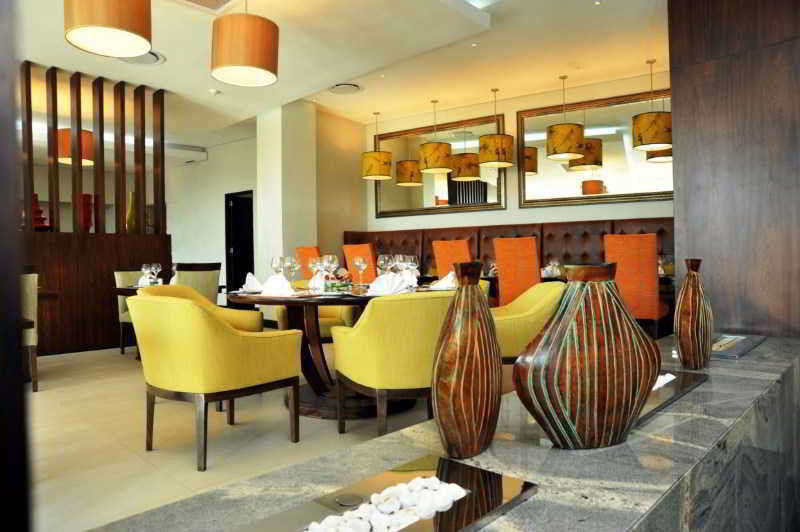The Fairway Hotel, Spa & Golf Resort Randburg Exterior foto