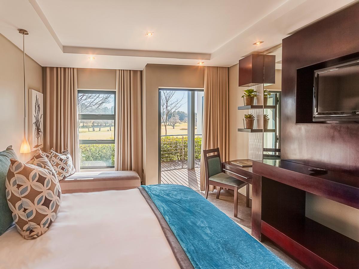 The Fairway Hotel, Spa & Golf Resort Randburg Exterior foto