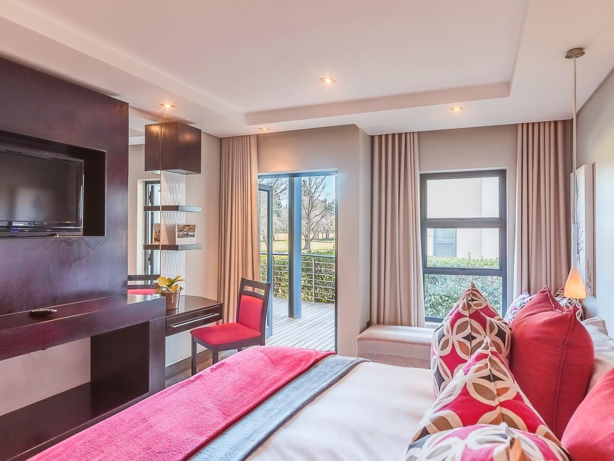 The Fairway Hotel, Spa & Golf Resort Randburg Exterior foto