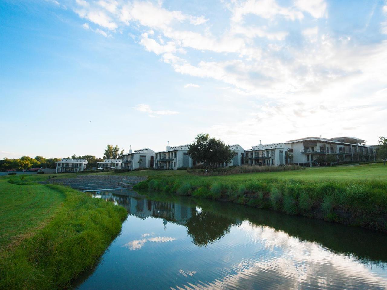 The Fairway Hotel, Spa & Golf Resort Randburg Exterior foto